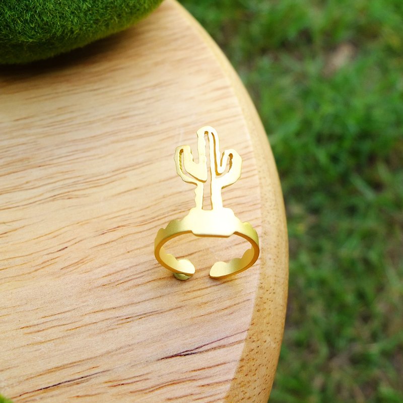 Ring Simple Cactus - 戒指 - 其他金屬 金色