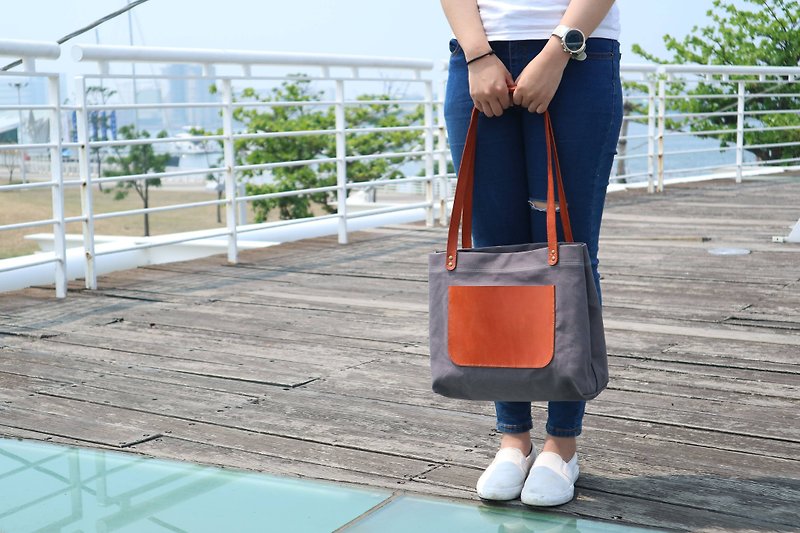 Yichuang Small Room | Leather x Canvas Tote Bag Canvas Bag Custom Tag Mother's Day Gift - กระเป๋าแมสเซนเจอร์ - หนังแท้ 