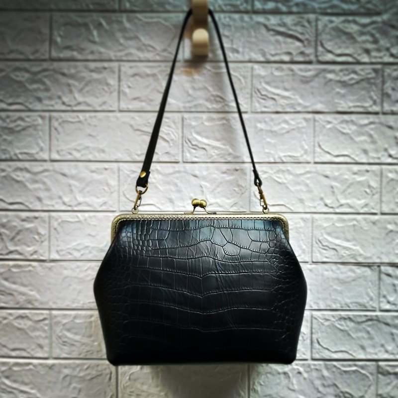 [MY. Handmade] Vintage Genuine Leather 25cm Gold Handbag ~ Crocodile Embossed Leather - Messenger Bags & Sling Bags - Genuine Leather Black