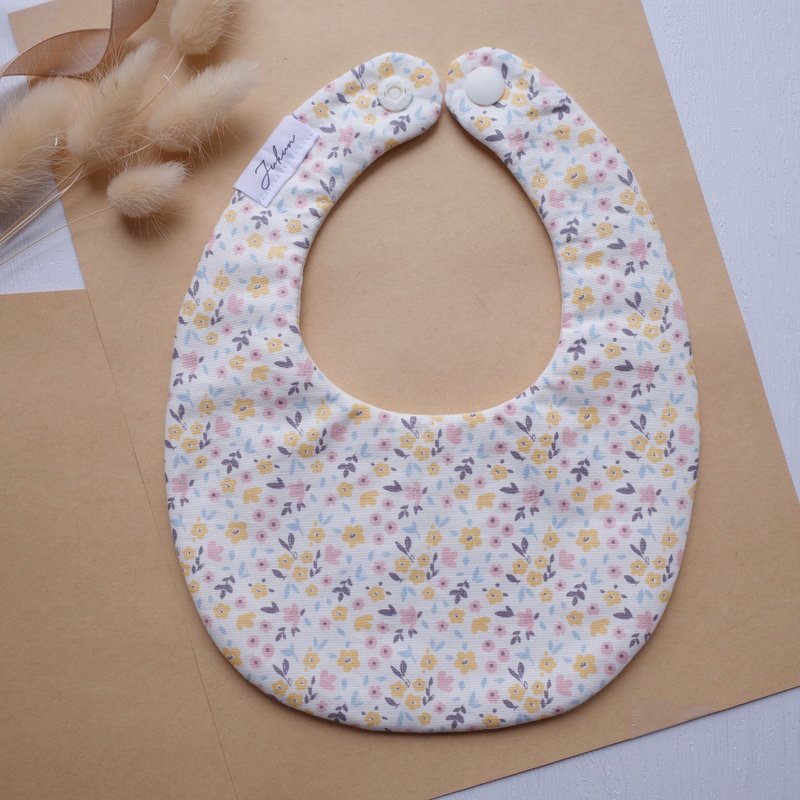 Handmade spot six-fold yarn small floral egg-shaped bib/saliva towel - Bibs - Other Materials Yellow