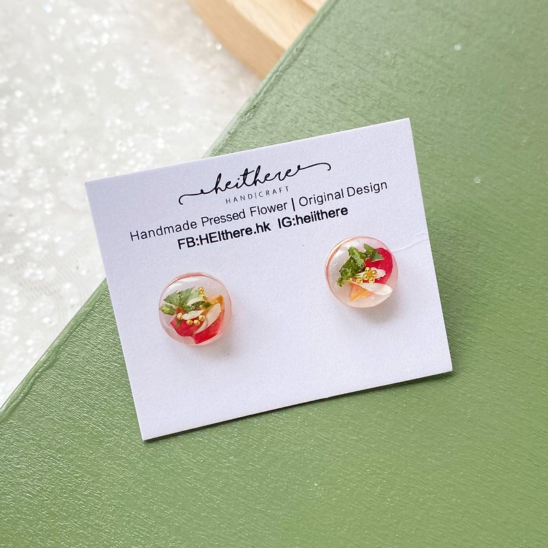 Roses are Roses pressed flower earrings - Earrings & Clip-ons - Pigment Multicolor