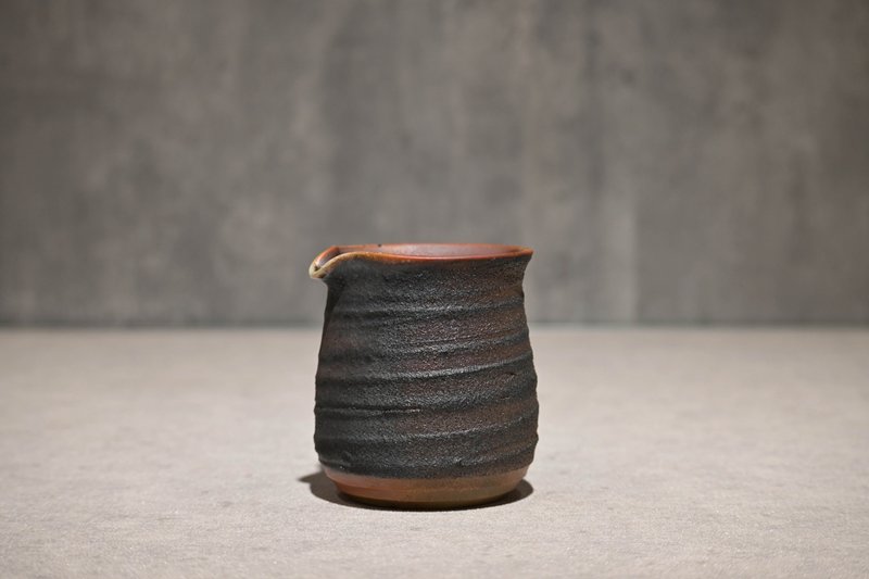 柴燒無把茶海線條款 公道杯 勻杯 【臻麟陶藝】 - 茶壺/茶杯/茶具 - 陶 