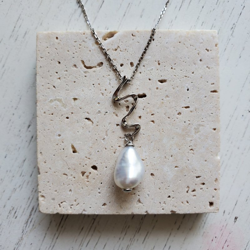 Unique Zigzag Genuine Freshwater Keshi Natural White Pearl 925 Silver Necklace - สร้อยคอ - ไข่มุก ขาว