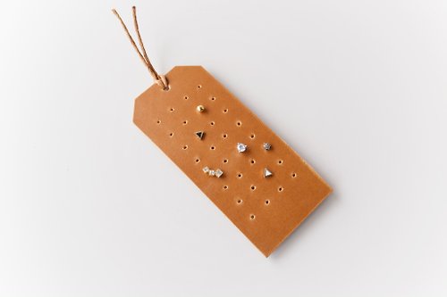 Aeon Leather Studio Leather earring holder - Italian Veg Tan Leather, Accessories organizer