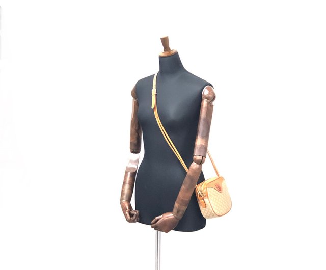 日本直送 名牌中古包 】CELINE セリーヌ マカダム ブラゾン型 日本直送 名牌中古包 】CELINE セリーヌ マカダム ブラゾン型
