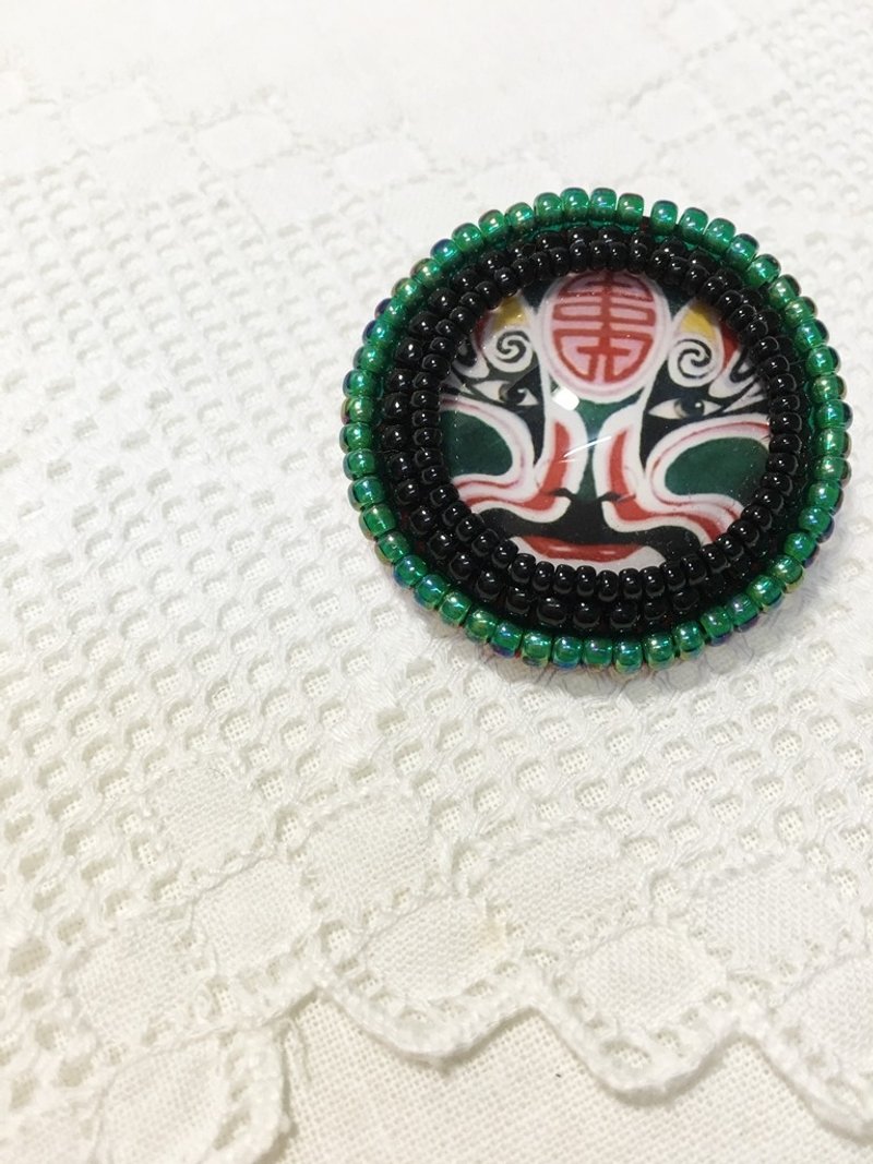 綠色 臉譜 刺繡襟針 Green Face Brooch (JEBR037) - 胸針 - 其他材質 綠色