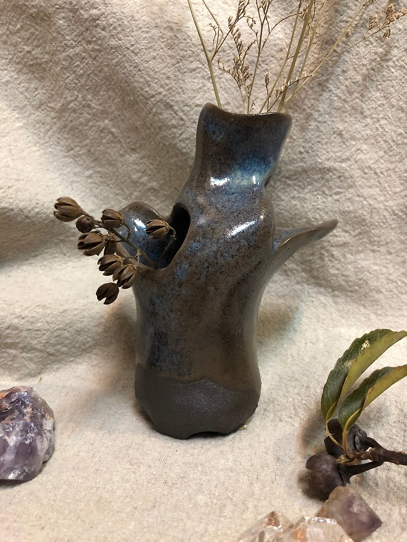 古樹花瓶---藍 - 花瓶/陶器 - 陶 藍色