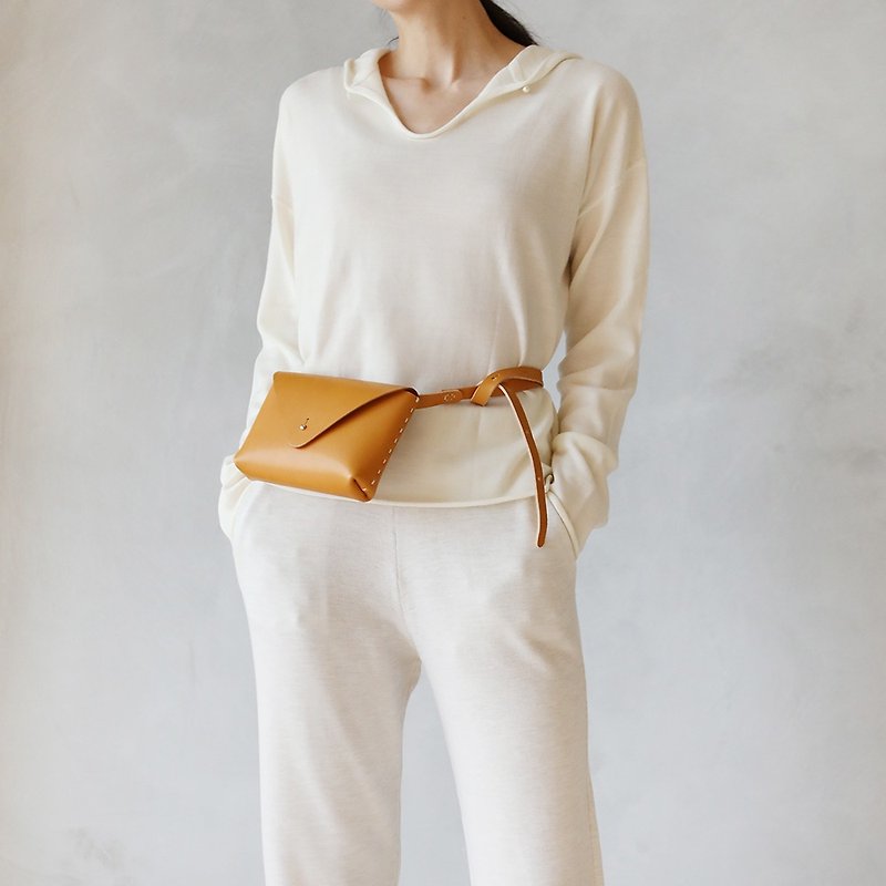 Envelope bag shoulder dual-purpose pockets sleek lines handmade leather handbags - กระเป๋าแมสเซนเจอร์ - หนังแท้ 