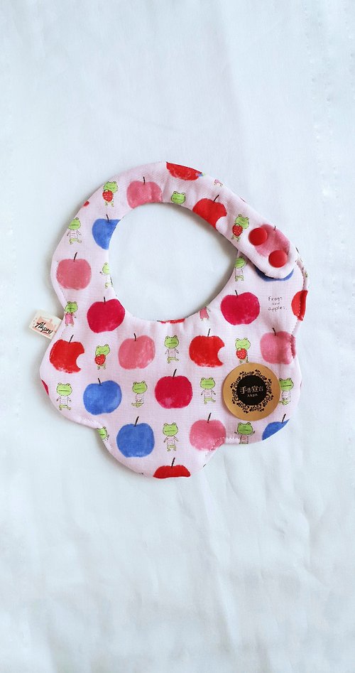 Akpn手作宣言 AKPN青蛙蘋果-粉紅色-八層紗100%cotton雙面造型圍兜.口水巾