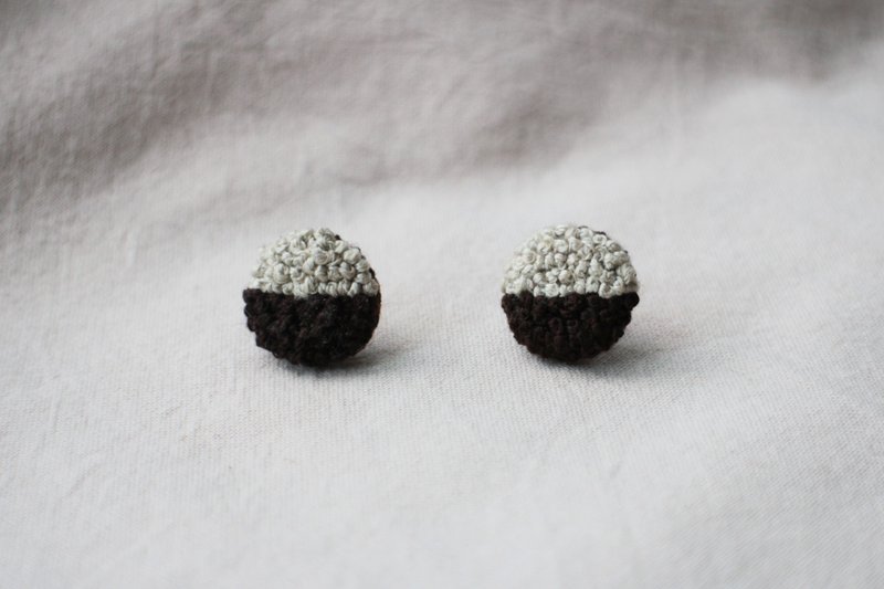 Embroidered Earrings / 012 Hojicha / Ear Pins - Earrings & Clip-ons - Thread Green