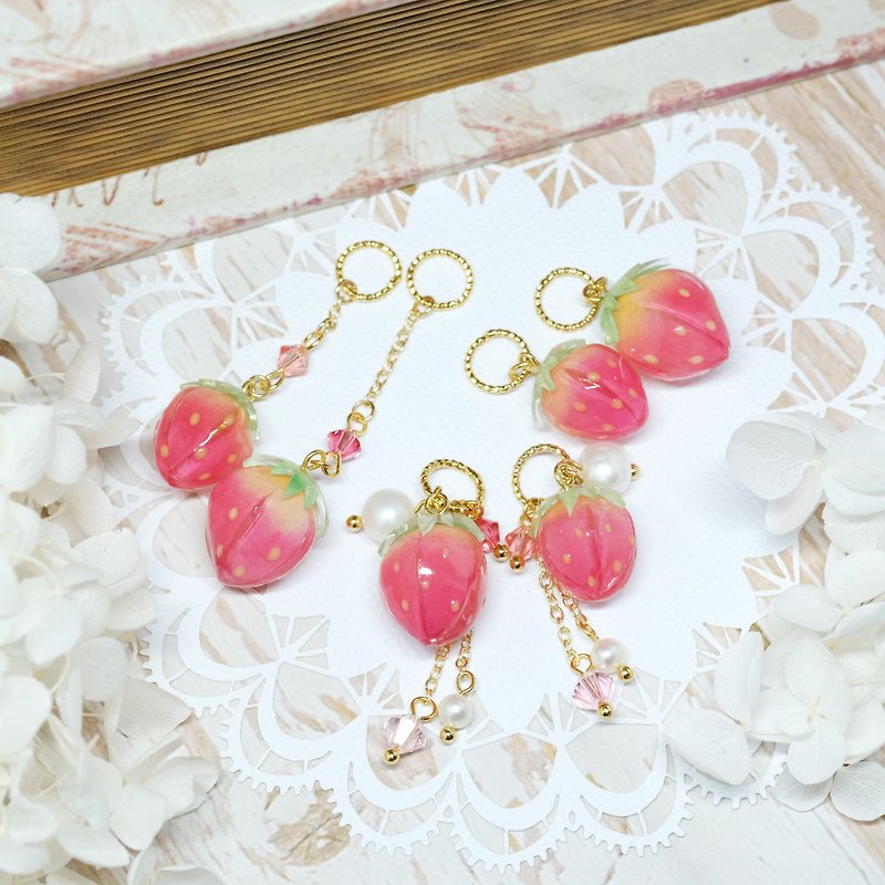 strawberry chain【Sweet capricious】 - Earrings & Clip-ons - Resin Red