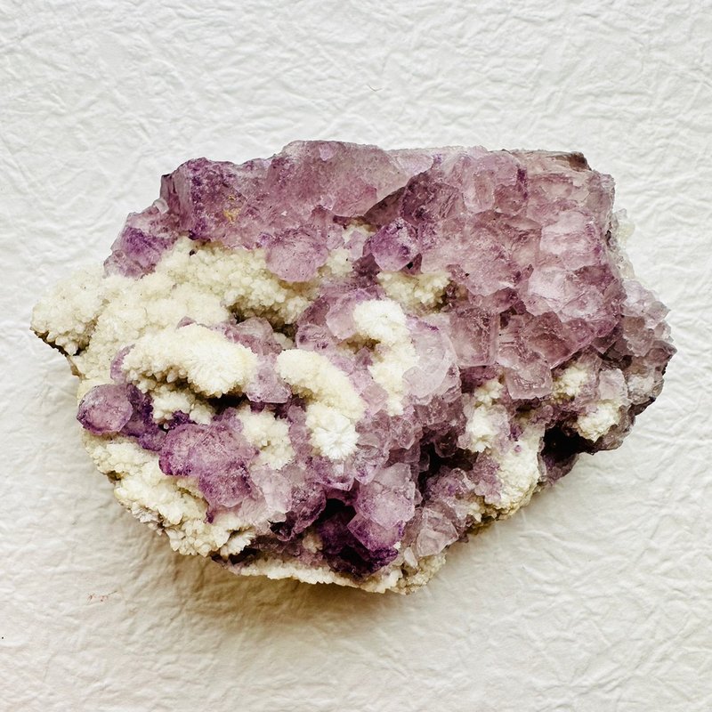 Guizhou purple edge Stone snowflake purple taro white cotton candy sense mineral raw ore standard magnetic field purification chakra - ของวางตกแต่ง - วัสดุอื่นๆ สีม่วง