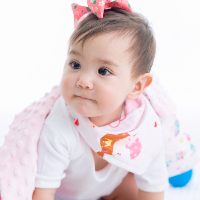 Peas particles printed triangle scarf bib can be worn on both sides pink little princess - ผ้ากันเปื้อน - เส้นใยสังเคราะห์ สึชมพู