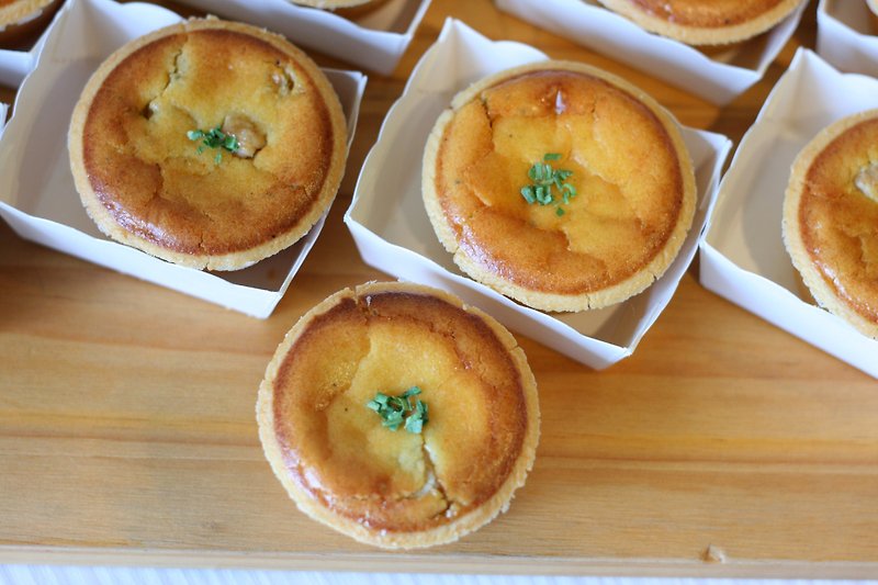 9 Hammy's party gift boxes in the attic - Savory & Sweet Pies - Fresh Ingredients 