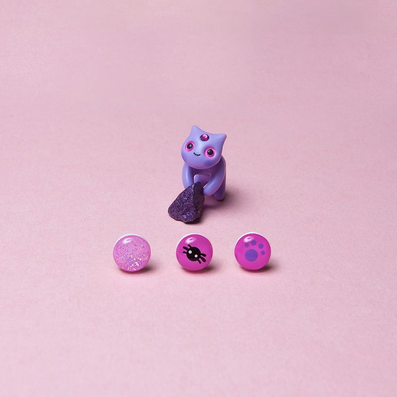 Exclusive Product - Lilac Mystic Cat Earrings - 耳環/耳夾 - 黏土 粉紅色