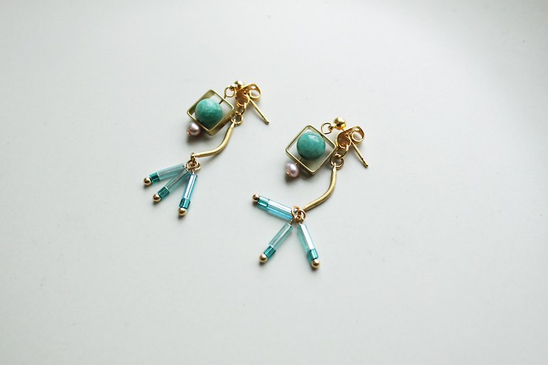 Peacock Fish | Earrings - Tianhe Stone - Earrings & Clip-ons - Other Metals Green