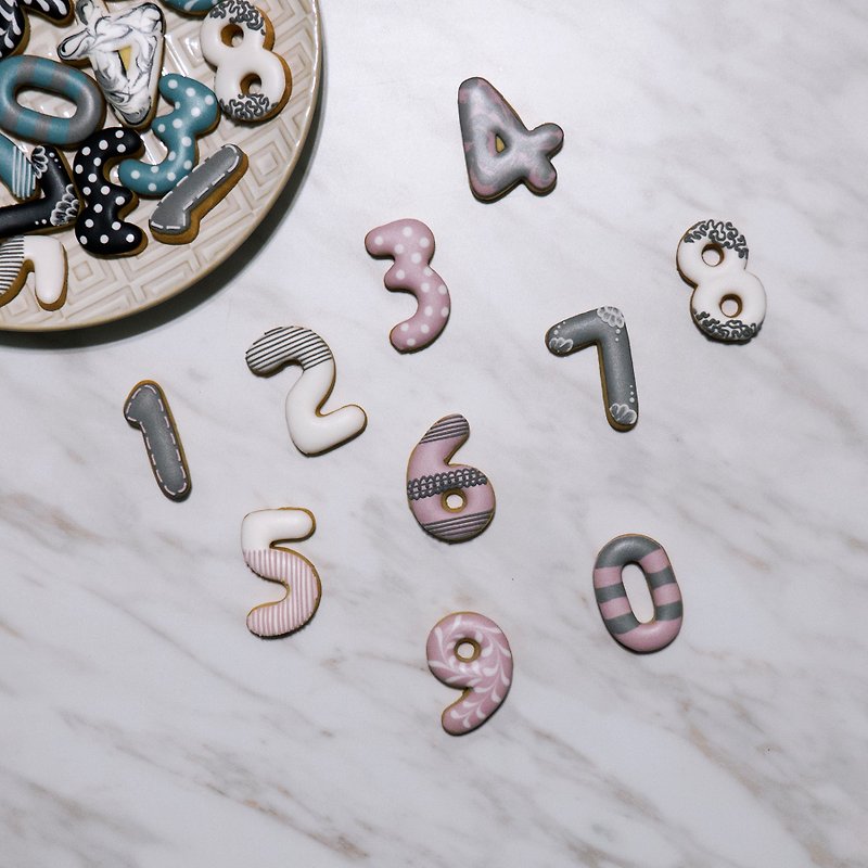 里歐娜手作 ((數字密碼)) 8片組-粉 - 手工餅乾 - 新鮮食材 粉紅色