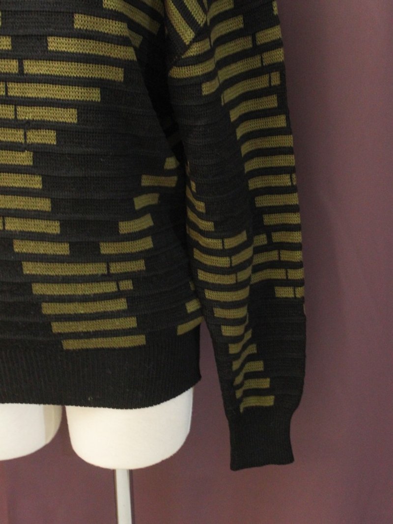 ヴィンテージ日本ニュートラルブラックとイエローの幾何学的な格子縞ステッチブラックウールヴィンテージニットセーター - ニット・セーター - ウール ブラック