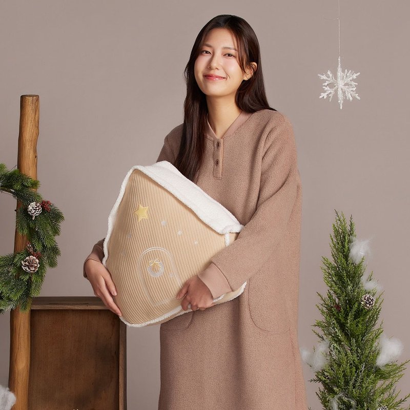 gingerbread house pillow - หมอน - ผ้าฝ้าย/ผ้าลินิน สีนำ้ตาล