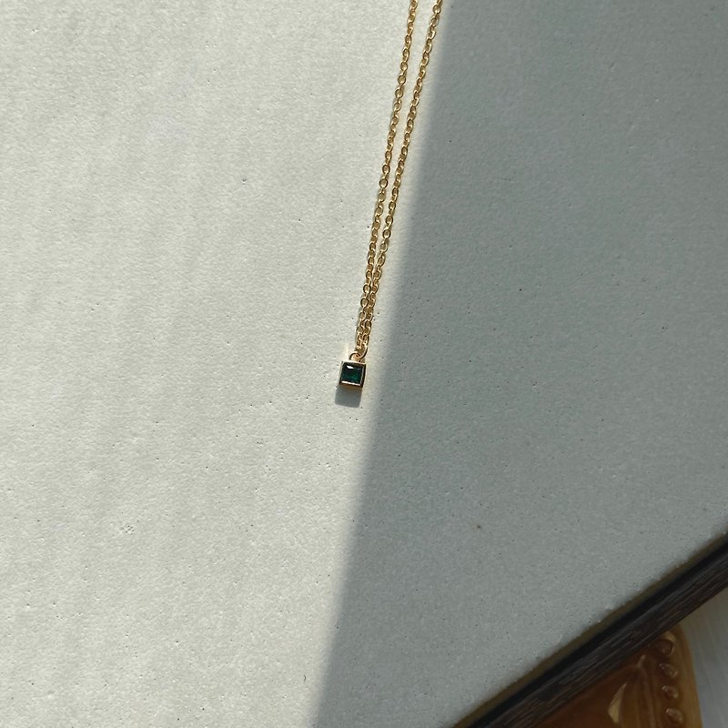 14K gold-filled mini green square Stone necklace small sugar cube necklace clavicle chain 14KGF - Necklaces - Other Materials Green