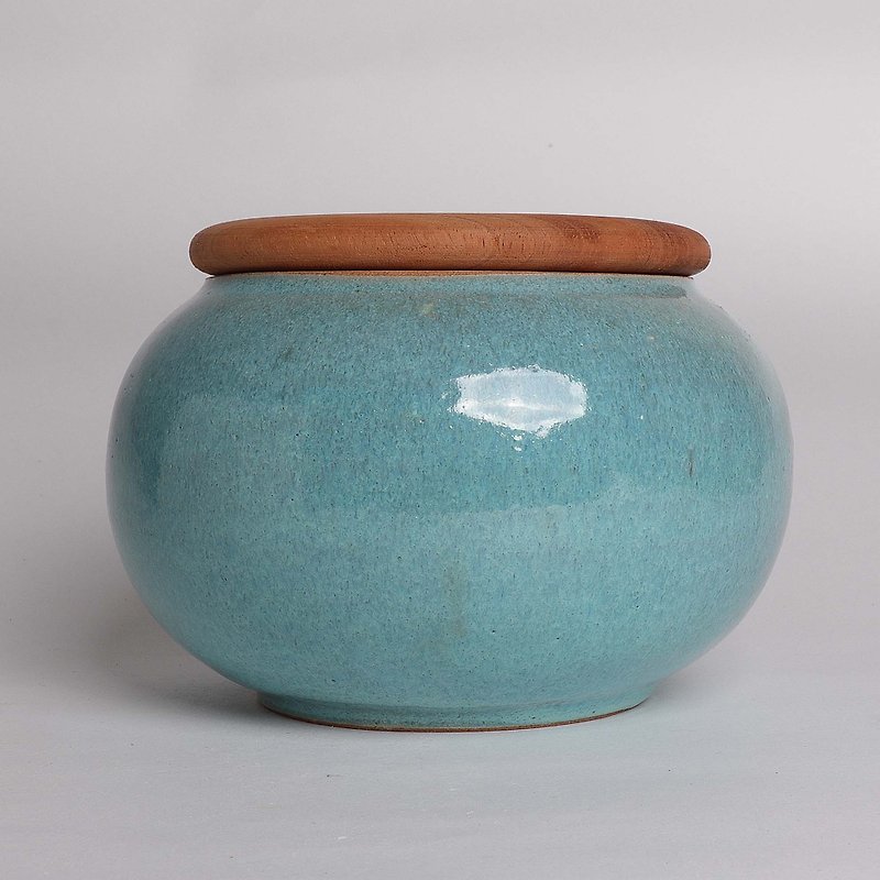 Blue round can (with wooden cover) - Teapots & Teacups - Pottery Blue