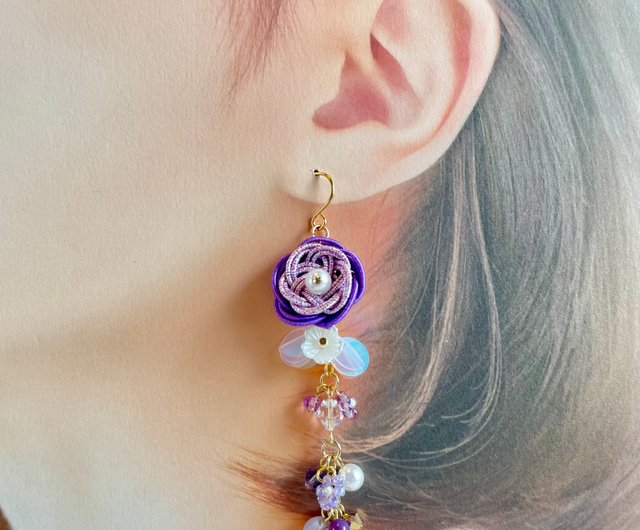 お花とビーズの耳飾り 水引 ピアス イヤリング 紫 - ショップ