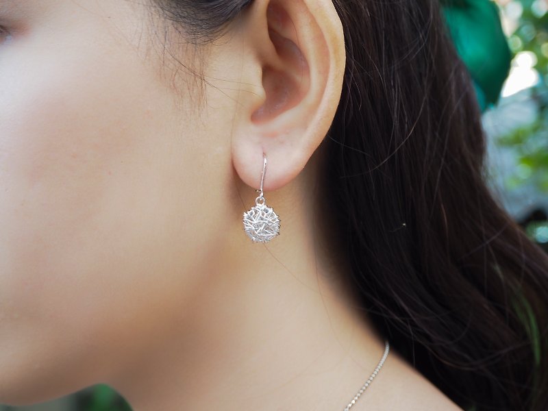 Swirl wire round shape sterling silver earring - Earrings & Clip-ons - Sterling Silver Silver