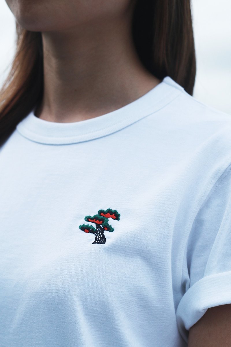 Pine Tree Embroidery Tee - เสื้อฮู้ด - ผ้าฝ้าย/ผ้าลินิน ขาว