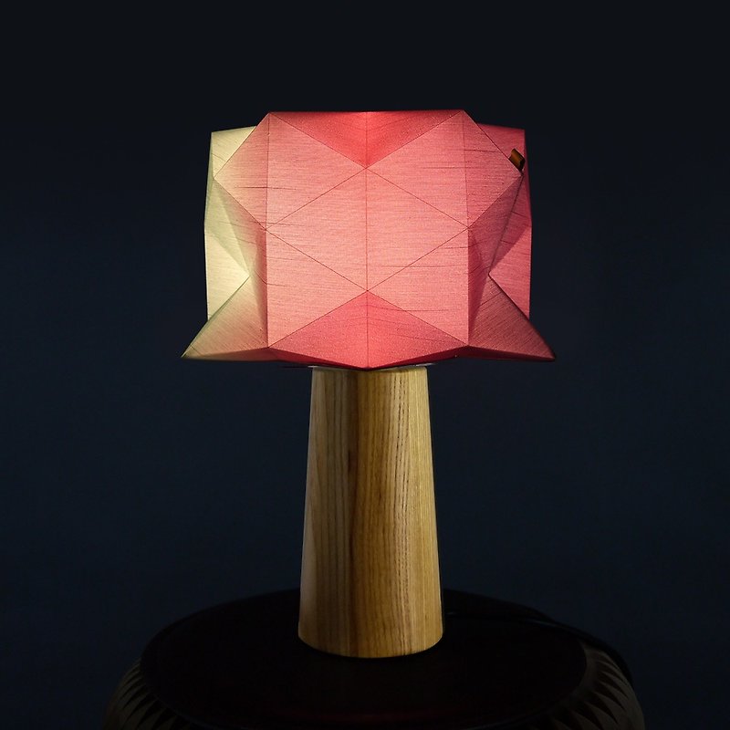 deLightシルクランプ7 /木製ランプホルダー/手作り折りたたみアート/受賞歴のある製品 - 照明・ランプ - シルク・絹 