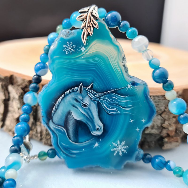 Unicorn necklace Unicorn jewelry Hand painted rocks with miniature painting - 項鍊 - 石頭 藍色