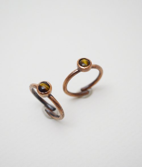 Ji Moi 簡單小石系列-虎眼石‧紅銅硫化染黑開放式戒指