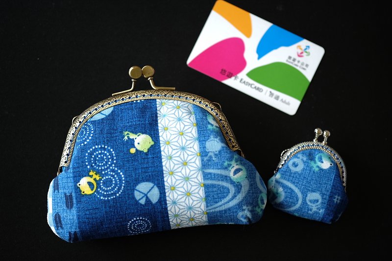 CaCa Crafts | [Small Dragon Frog] Hefengkou Gold Bag and Cosmetic Bag - Toiletry Bags & Pouches - Cotton & Hemp 
