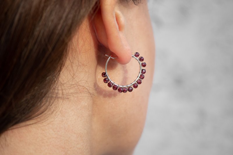 Garnet Hoop Earrings, 925 Silver, Aries, Leo, Capricorn Crystal Gift - 耳環/耳夾/耳骨夾 - 寶石 紅色