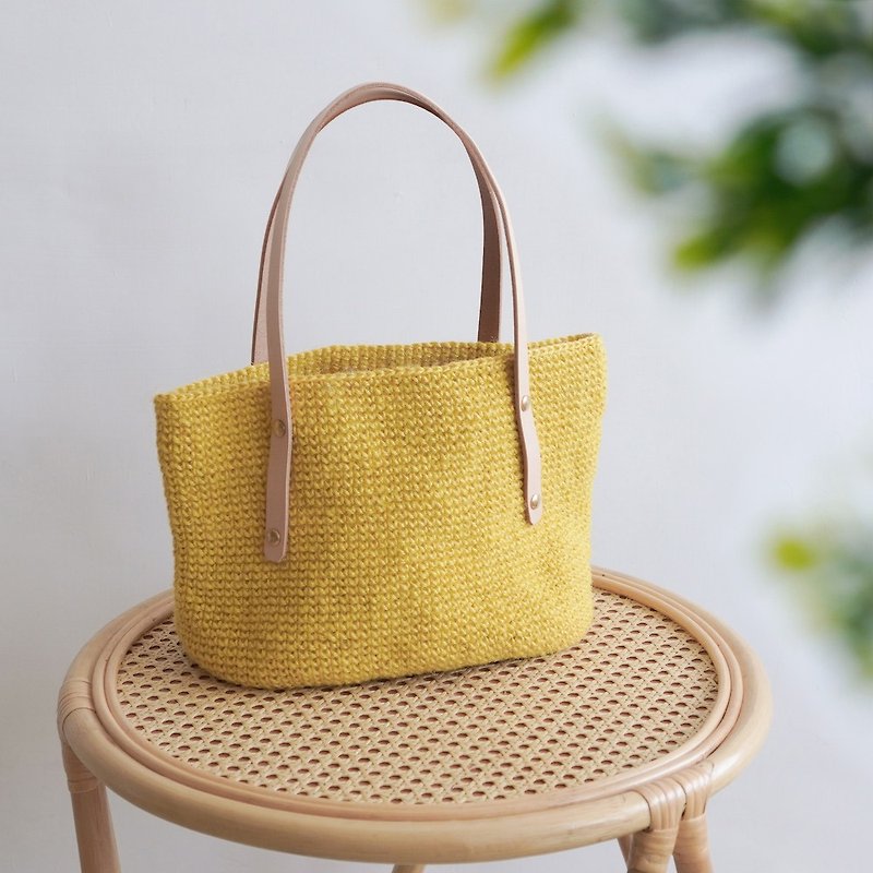 [Video tutorial] Beginner-friendly crochet bag/Beginner’s first knitting lesson - Knitting, Embroidery, Felted Wool & Sewing - Other Materials Yellow
