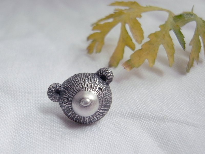 Cute Teddy Bear--Little Bear--Silver Bear --Sterling Silver--Brooch - เข็มกลัด - เงินแท้ สีเงิน