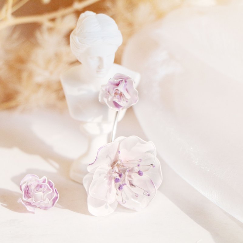 Hehe  / Bloom / Pendant 925 pure silver ear pin - Earrings & Clip-ons - Resin Pink