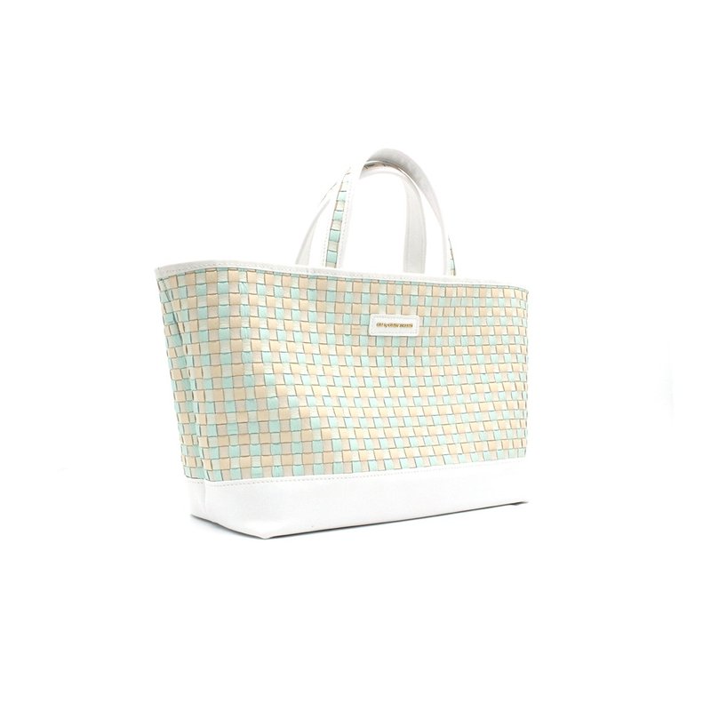 Opal green woven tote bag - กระเป๋าถือ - หนังแท้ สีเขียว