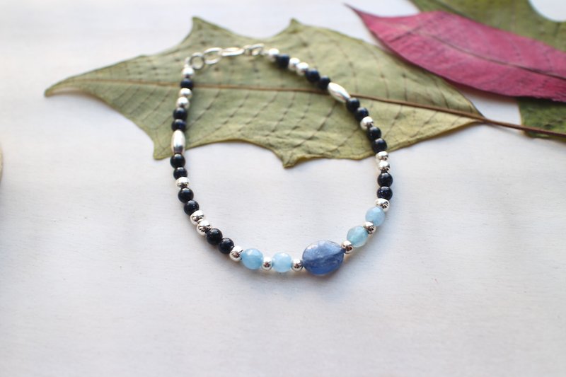 Blue mountaint~ Kyanite / 925 silver handmade bracelet - สร้อยข้อมือ - โลหะ 