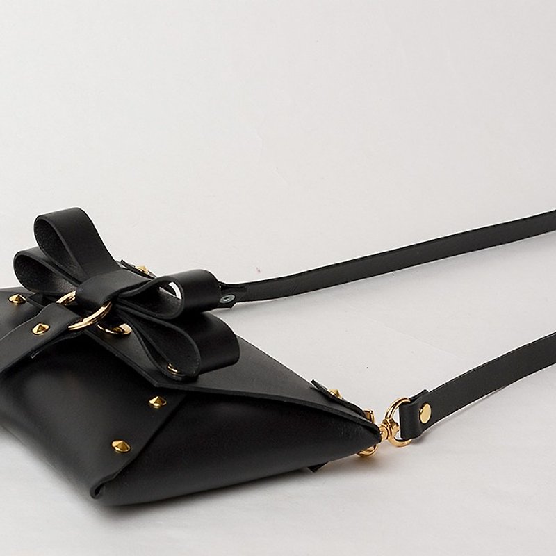 REAL LEATHER BOW pochette - BLACK Lsize - Messenger Bags & Sling Bags - Genuine Leather Black