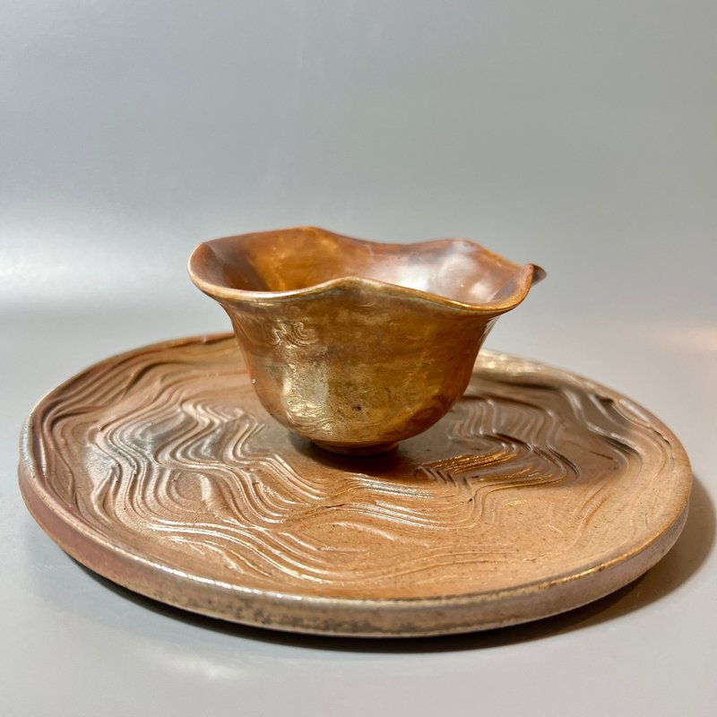 Hand-kneaded wood-burning flower cup/Flower series tea cup/Handmade by Xiao Pingfan - ถ้วย - ดินเผา 