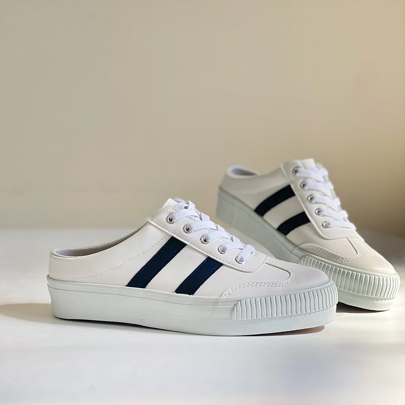 (寬楦)運動風雙線穆勒鞋 半拖懶人鞋-經典白(大Q底) - 穆勒鞋 - 人造皮革 白色