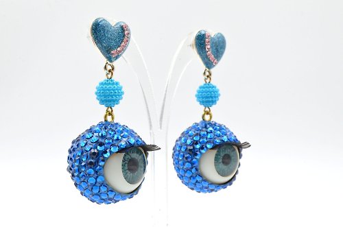 TIMBEE LO shop 彩藍色施華洛水晶石 眼球眼珠耳環 24mm直徑 眨眼睡眼Swarovski