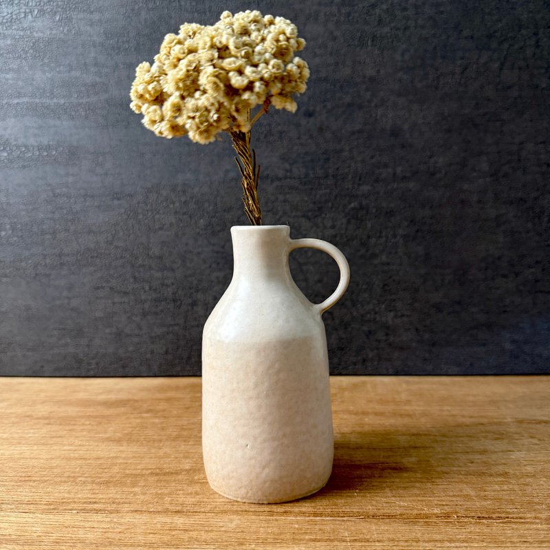 【 小丸花器 】  霧白釉 高11.5公分  花瓶   花器 - 花瓶/花器 - 陶 白色