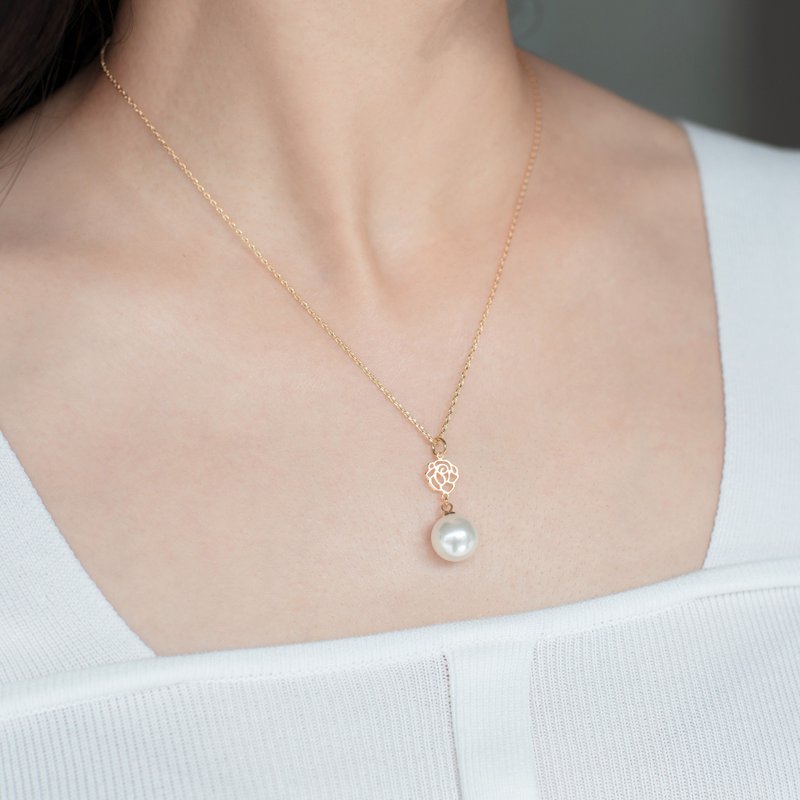 La Rose pearl necklace classic rose series - สร้อยคอ - ทองแดงทองเหลือง สีทอง