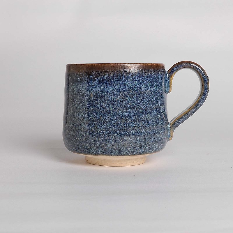 Blue iron painted cup - แก้วมัค/แก้วกาแฟ - ดินเผา สีน้ำเงิน