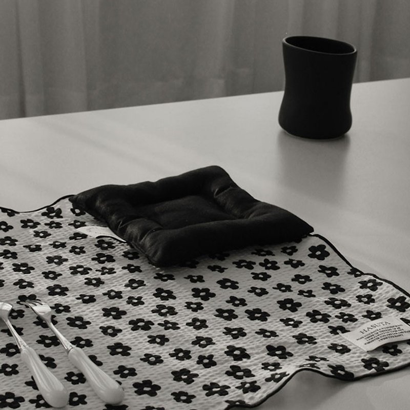 BLACK FLOWER KITCHEN CLOTH - อื่นๆ - ผ้าฝ้าย/ผ้าลินิน สีดำ
