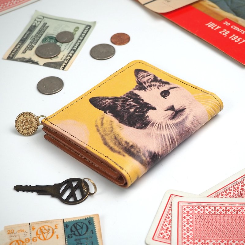L-shaped zipper wallet / cat / VINTAGE SELECTION - กระเป๋าสตางค์ - หนังแท้ สีเหลือง