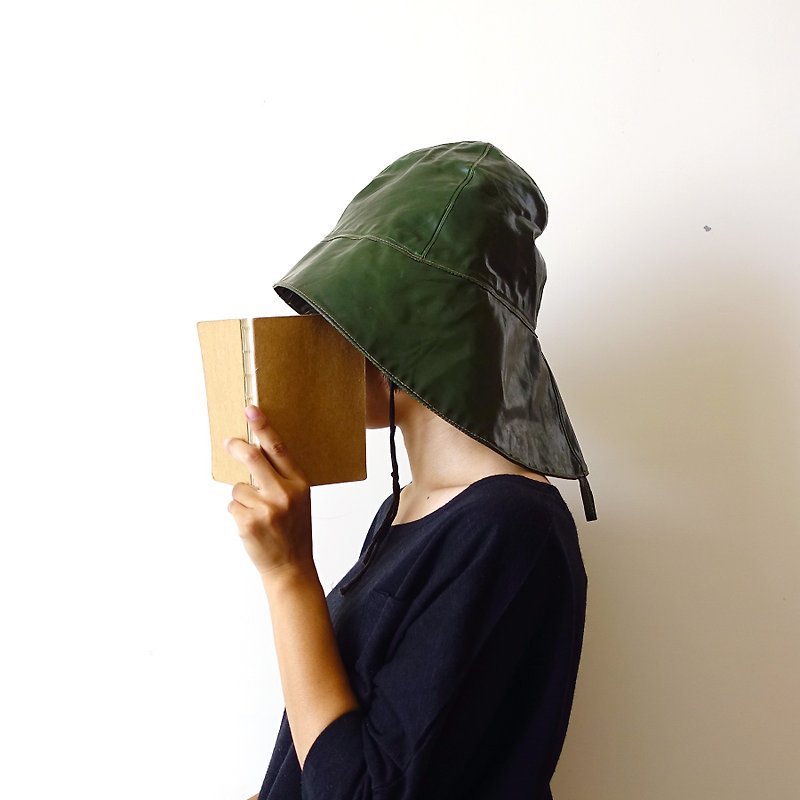 BajuTua / vintage / antique imperial Yarmouth rain hat - หมวก - วัสดุกันนำ้ สีเขียว