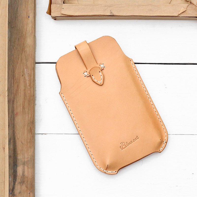 Rustic iPhone case - for mobile phone case | Bosc pear vegetable tanned cow leather | multi-color - Phone Cases - Genuine Leather Orange