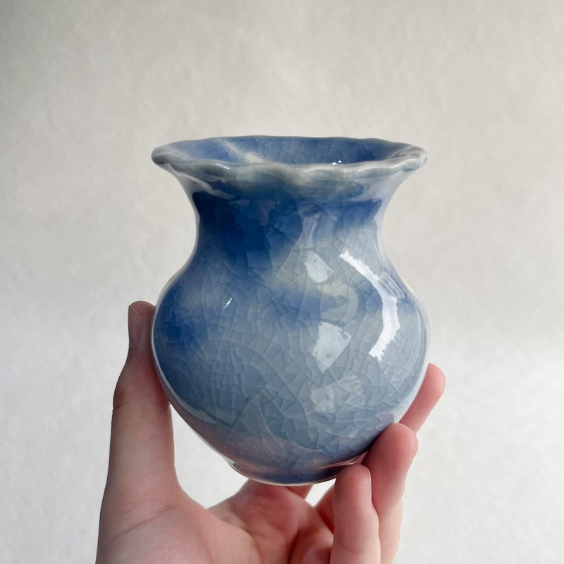 冰雪精靈。手工陶瓷花瓶 花器 陶藝 花道道具 陶器 母親節禮物 - 花瓶/花器 - 陶 藍色